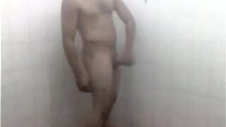 jack off in the bath - porn video